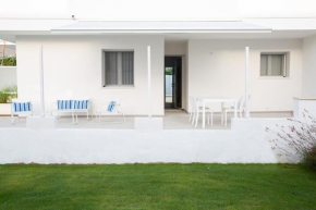 RESIDENCE BLANCO GARDEN 2 a 100 MT a piedi dalla spiaggia di POSTO VECCHIO, MARINA DI PESCOLUSE Marina Di Pescoluse